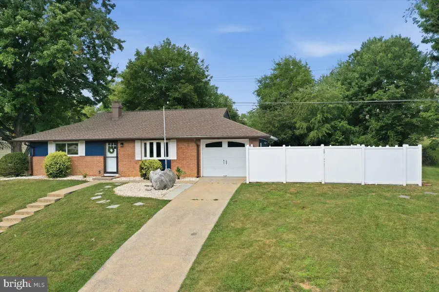 1405 Outer Dr, Hagerstown, MD 21742 - #3