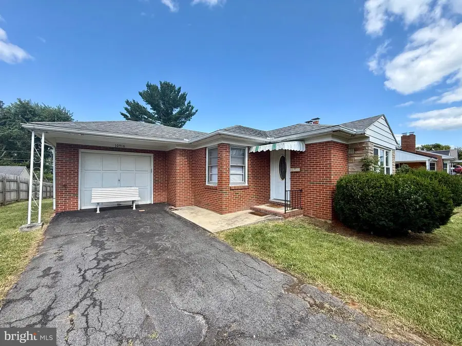 10916 Allen Ave, Hagerstown, MD 21740 - #2
