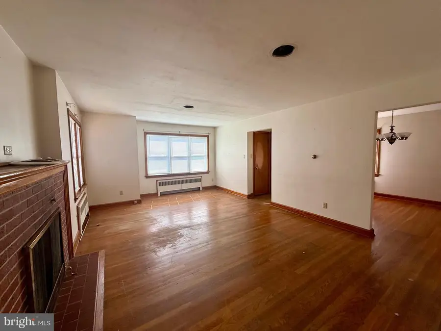 10916 Allen Ave, Hagerstown, MD 21740 - #3