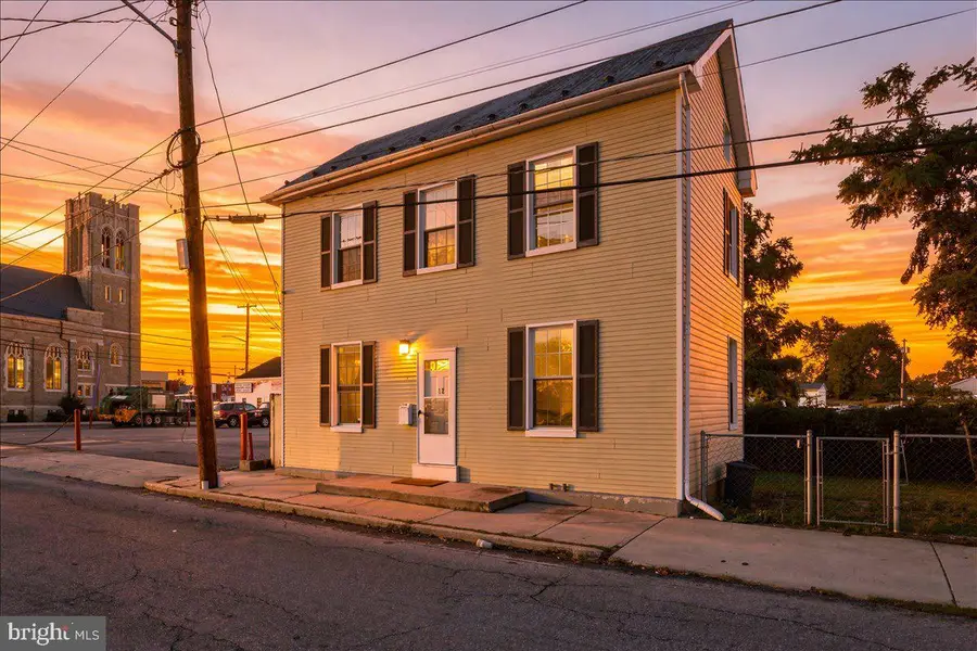 12 Madison Ave, Hagerstown, MD 21740 - #2