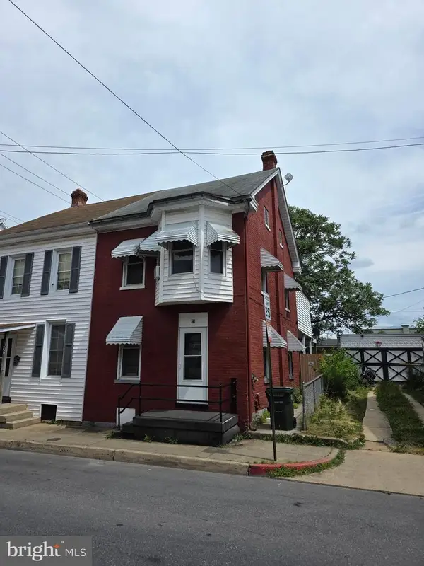 28 S Locust St, HAGERSTOWN, MD 21740