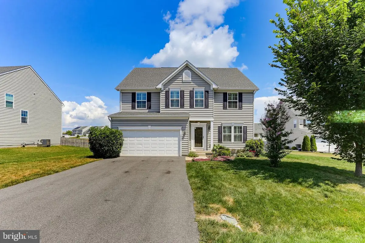 18230 Shapwick Ct, Hagerstown, MD 21740 - #1