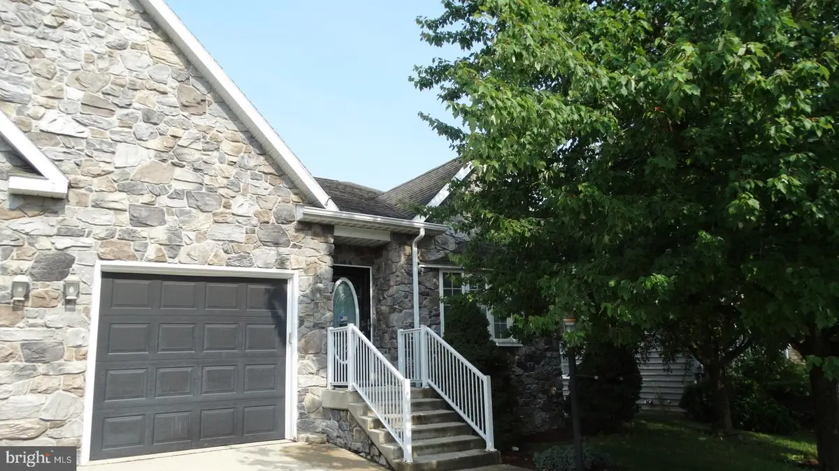 14258 Shelby Cir, Hagerstown, MD 21740 - #1