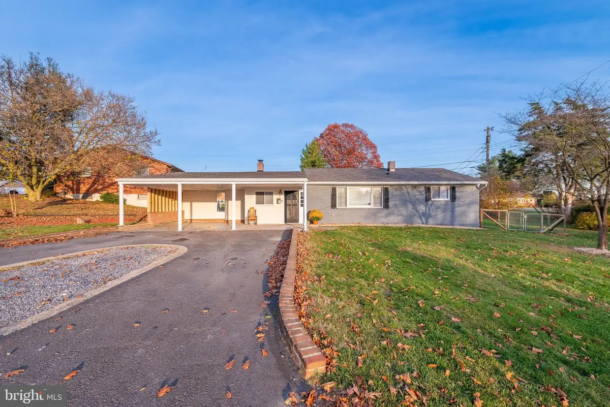 11419 Greenberry Rd, Hagerstown, MD 21740 - #1