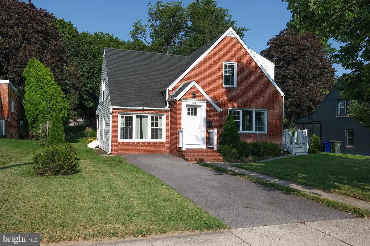 318 E Irvin Ave, Hagerstown, MD 21742 - #1