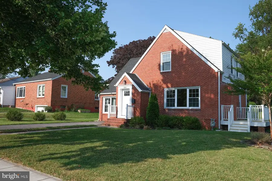 318 E Irvin Ave, Hagerstown, MD 21742 - #2