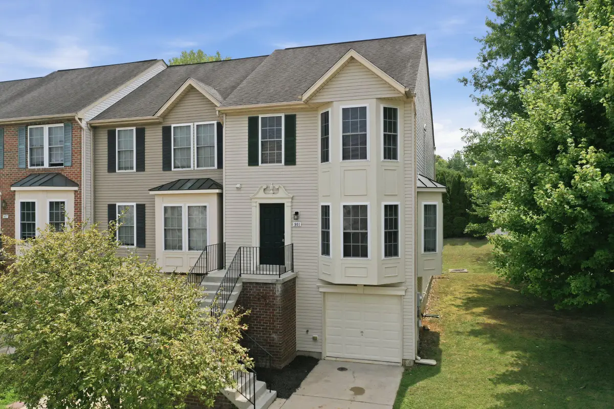 901 Mercer Dr, Hagerstown, MD 21742 - #1