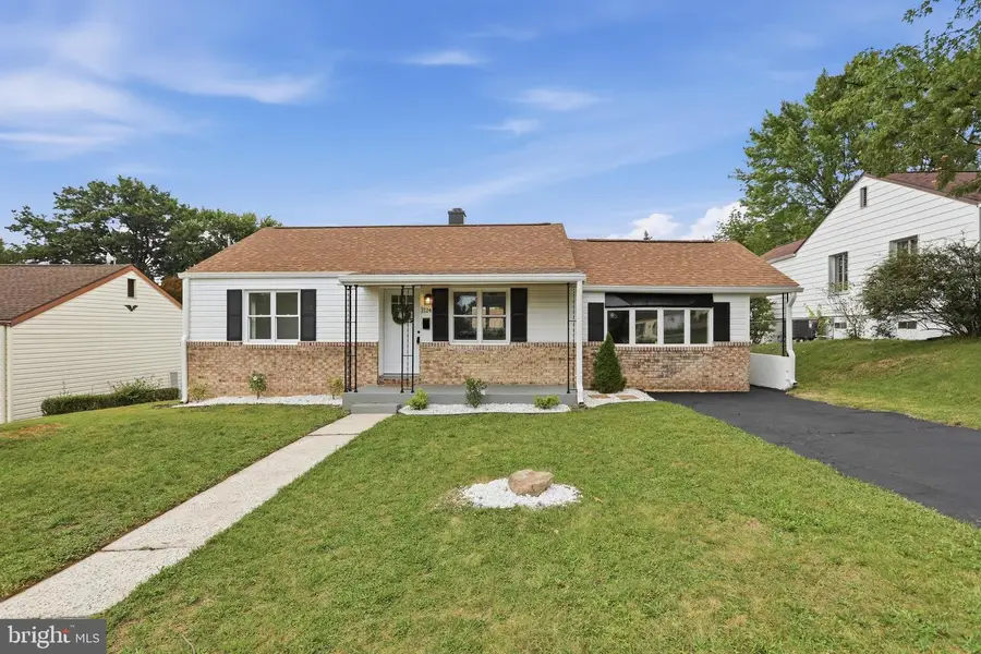 1124 Sunnyside Dr, Hagerstown, MD 21742 - #2