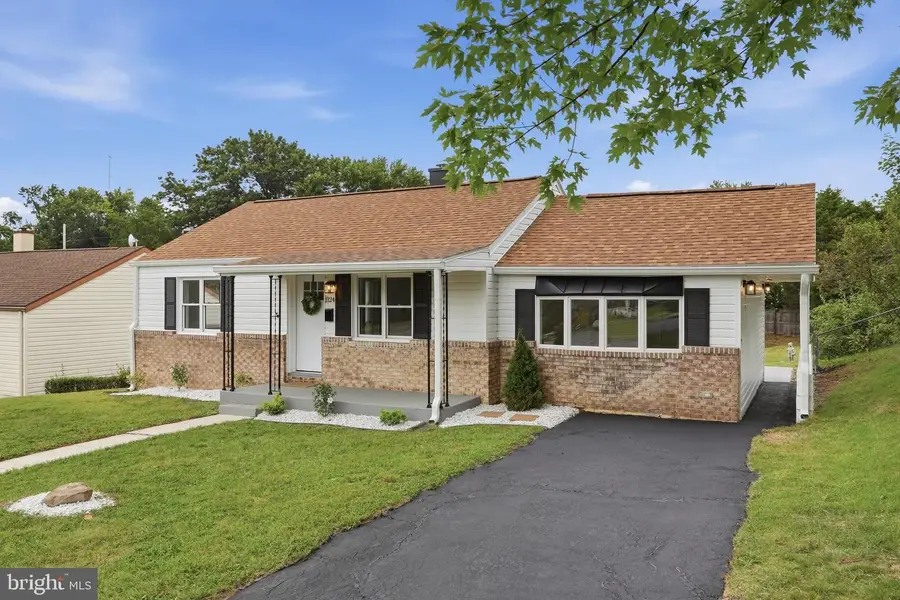 1124 Sunnyside Dr, Hagerstown, MD 21742 - #3
