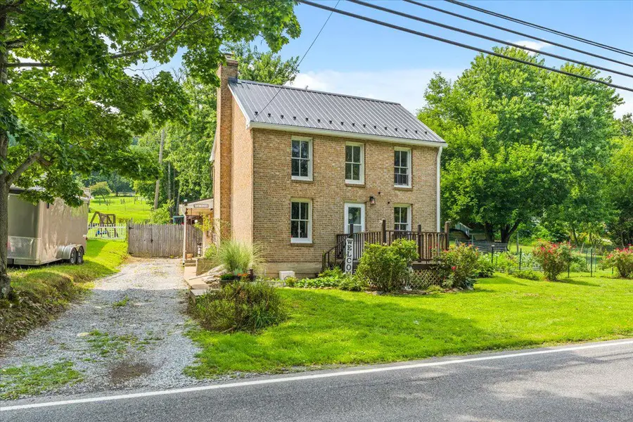 4320 Trego Rd, Keedysville, MD 21756 - #2