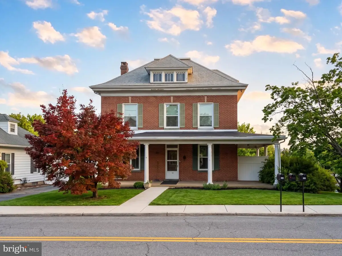 16 N Maple Ave, Smithsburg, MD 21783 - #1