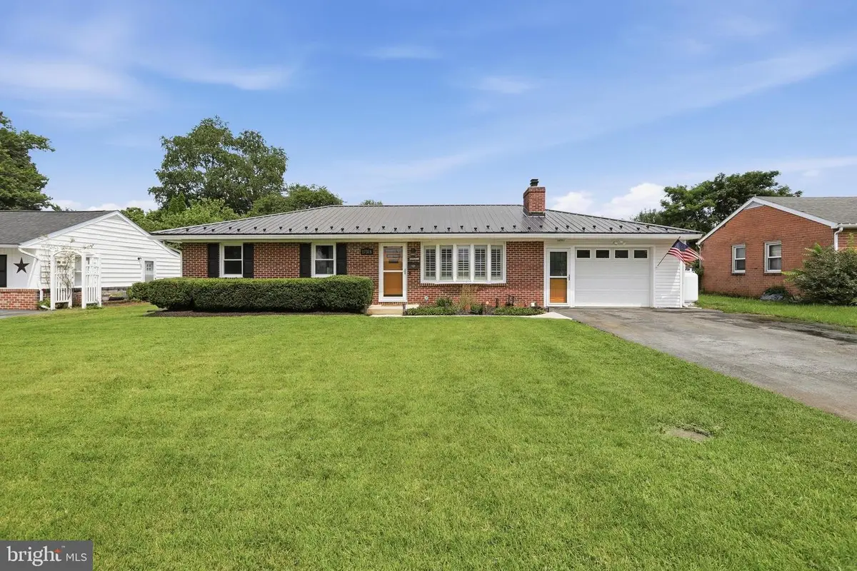 17318 Ontario Dr, Hagerstown, MD 21740 - #1