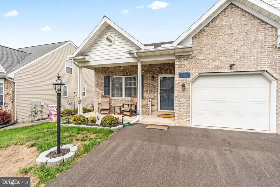14220 Shelby Cir, Hagerstown, MD 21740 - #3