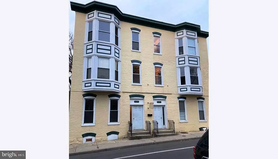 429 N Locust St, Hagerstown, MD 21740 - #1