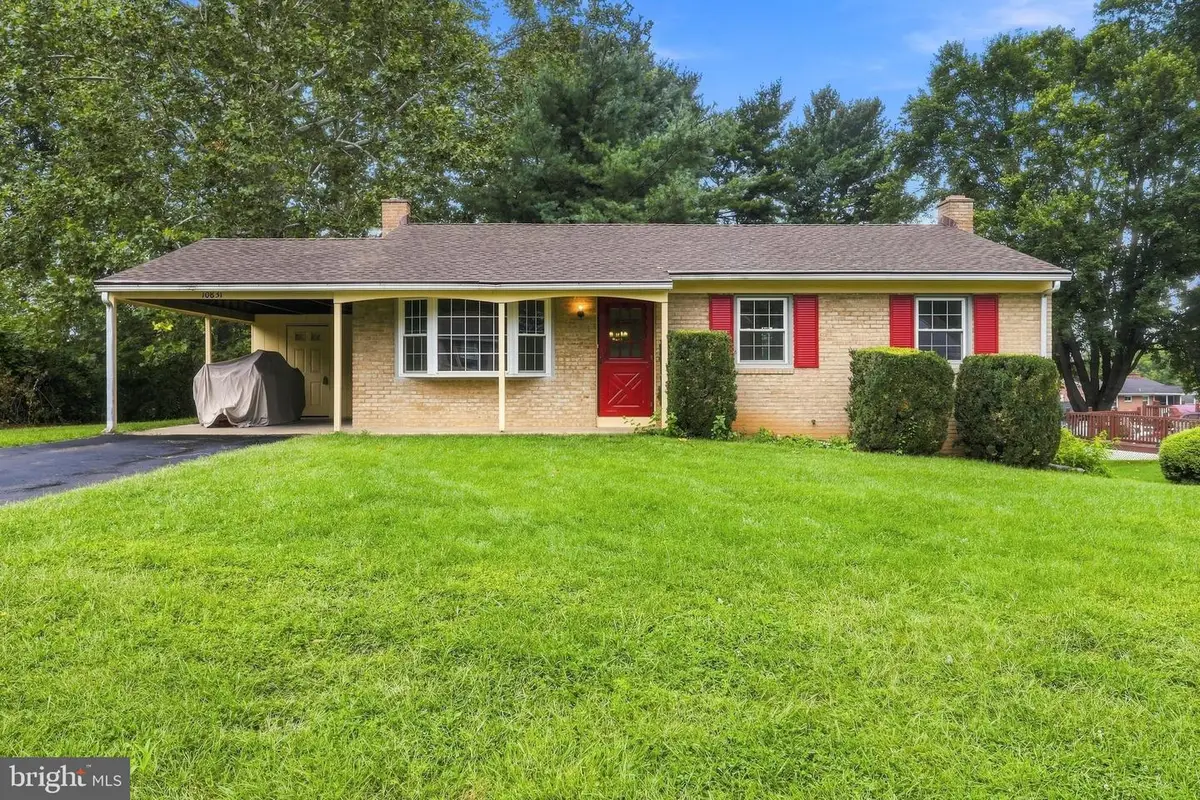 10831 Rosewood Dr, Hagerstown, MD 21740 - #1