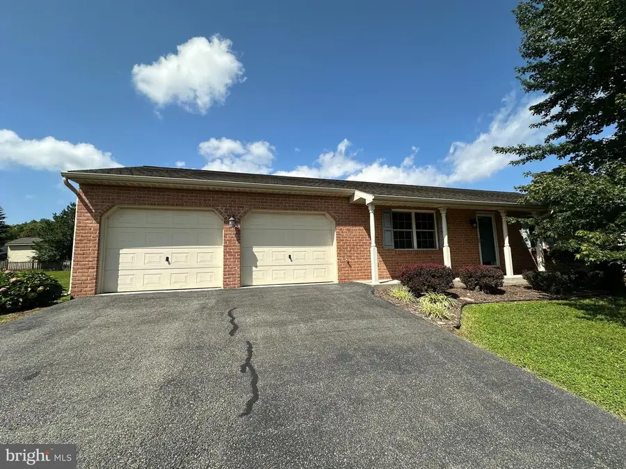218 Stanford Rd, Hagerstown, MD 21742 - #2