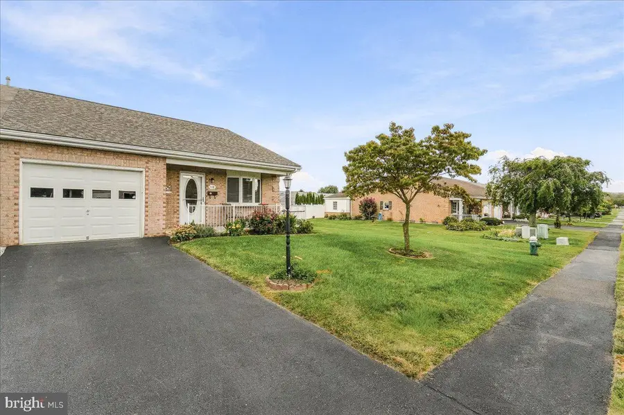 118 Sunflower Dr, Hagerstown, MD 21740 - #2