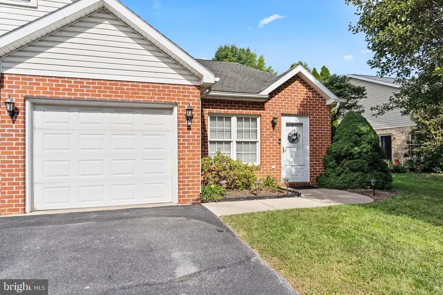 14054 Sweet Vale Dr, Hagerstown, MD 21742 - #2