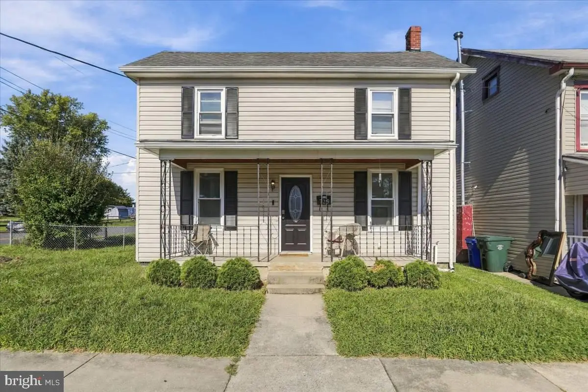 729 Spruce St, Hagerstown, MD 21740 - #1