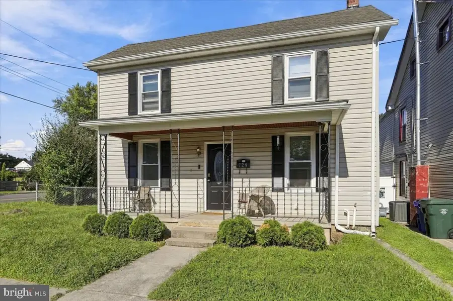 729 Spruce St, Hagerstown, MD 21740 - #2