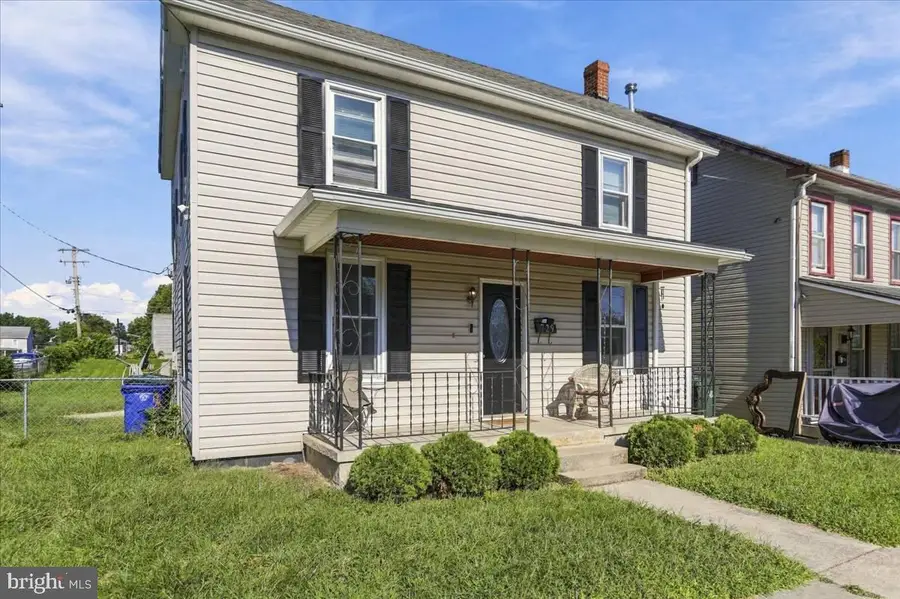 729 Spruce St, Hagerstown, MD 21740 - #3