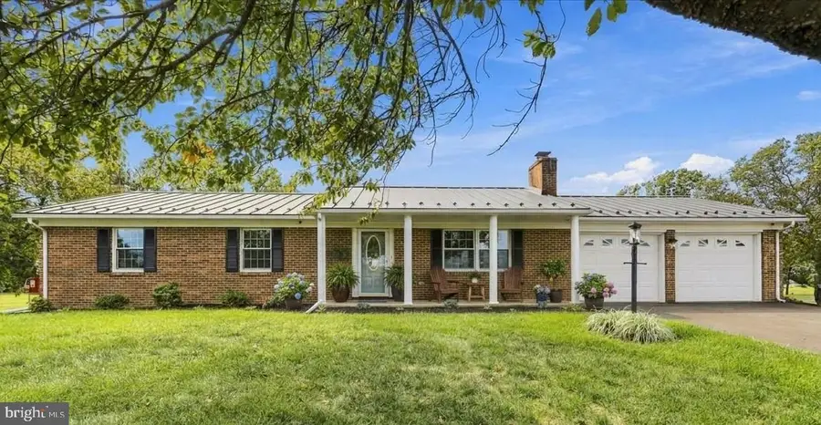 17713 Garden View Rd, Hagerstown, MD 21740 - #2