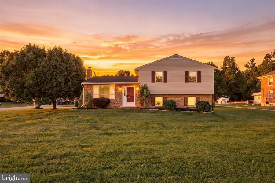 61 Stanley Hauver Dr, Smithsburg, MD 21783 - #2