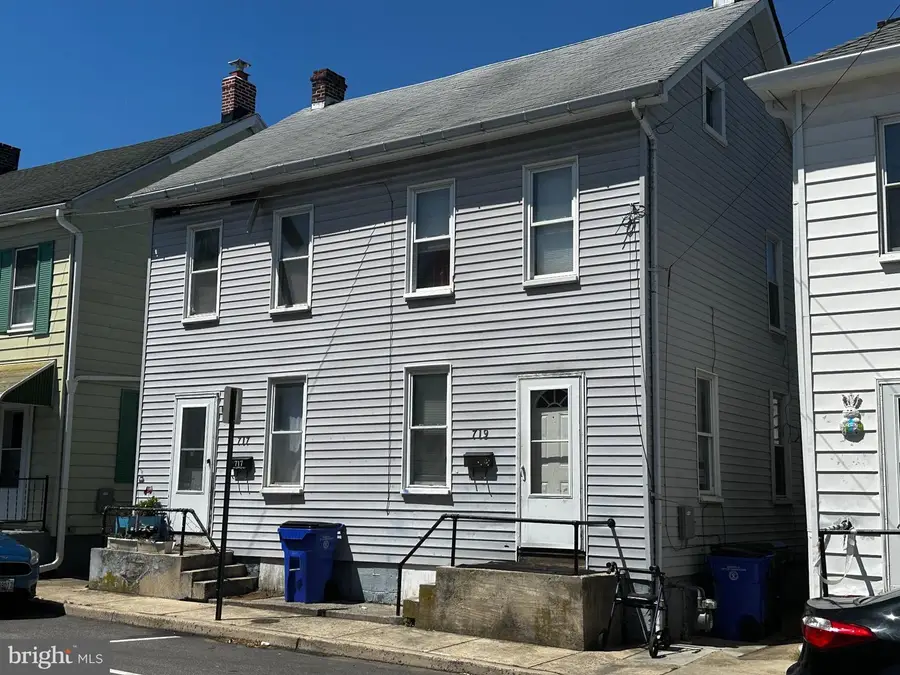719 N Locust St, Hagerstown, MD 21740 - #2