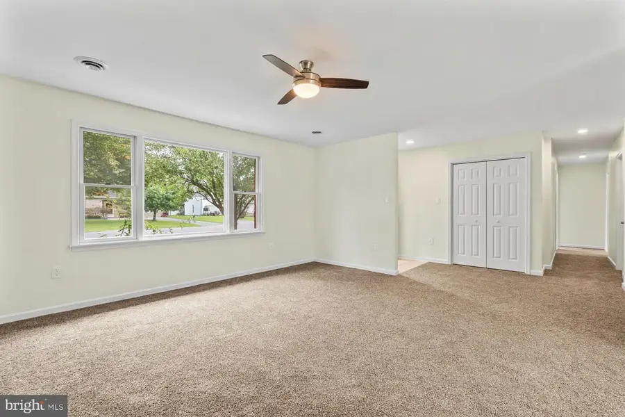 1213 S Pointe Dr, Hagerstown, MD 21740 - #3