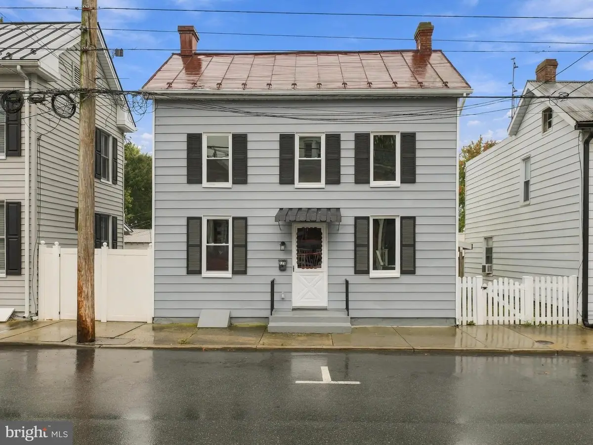 436 N Mulberry St, Hagerstown, MD 21740 - #1