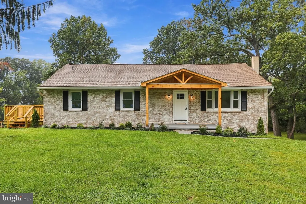 9608 Crystal Falls Dr, Hagerstown, MD 21740 - #1