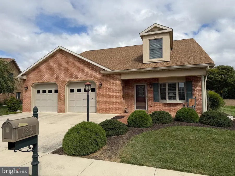 13254 Onyx Dr, Hagerstown, MD 21742 - #3