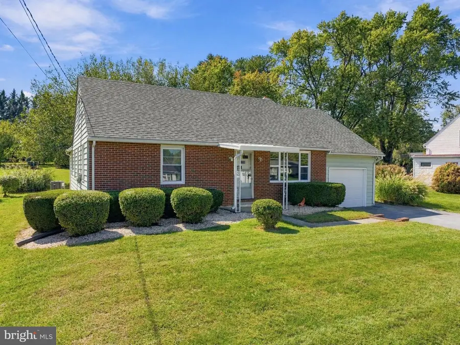 208 E Sunset Ave, Williamsport, MD 21795 - #3