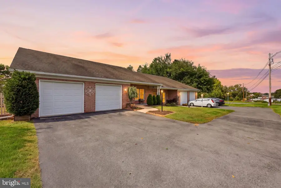 10736 Bower Ave, Williamsport, MD 21795 - #2