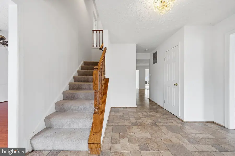 19410 Portsmouth Dr, Hagerstown, MD 21742 - #3