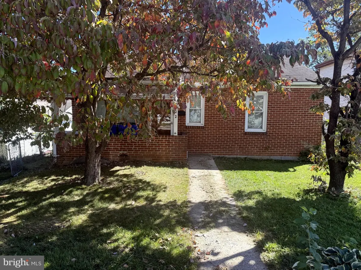 122 N Mont Valla Ave, Hagerstown, MD 21740 - #1