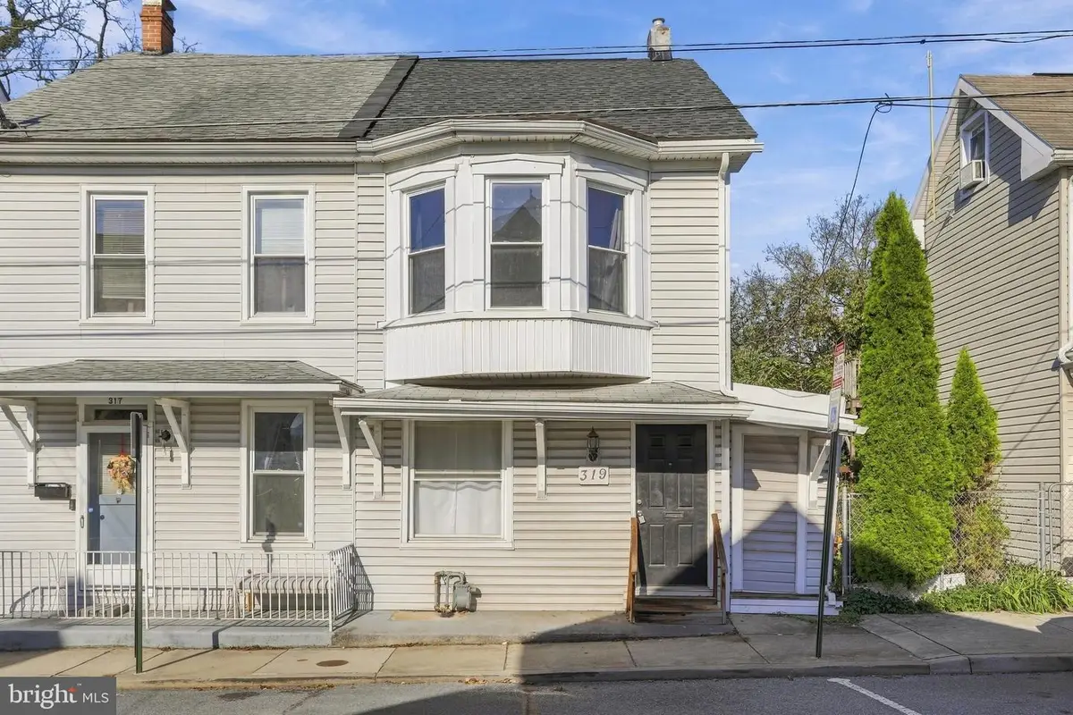 319 N Cannon Ave, Hagerstown, MD 21740 - #1