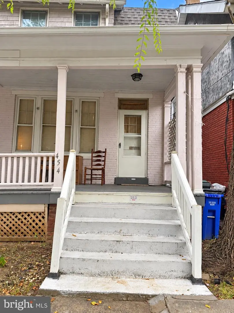 454 Park Pl, Hagerstown, MD 21740 - #1