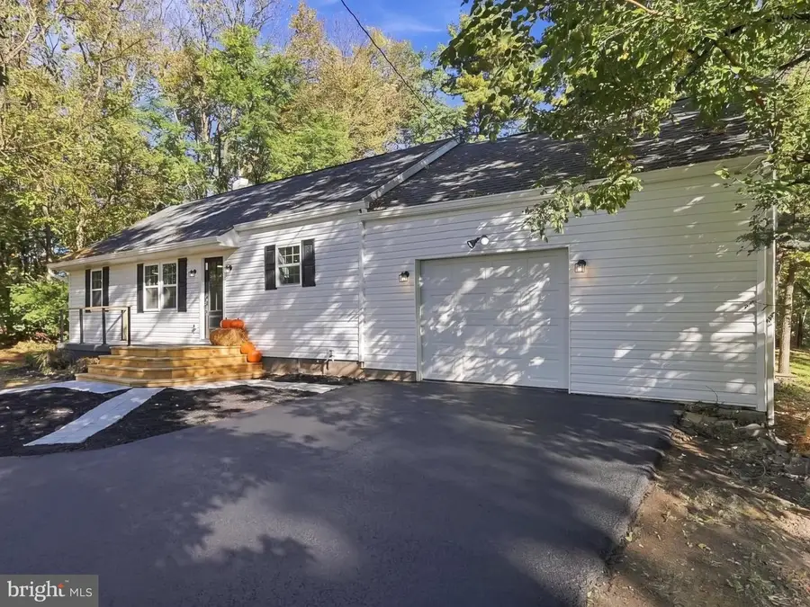 19658 Longmeadow Rd, Hagerstown, MD 21742 - #2