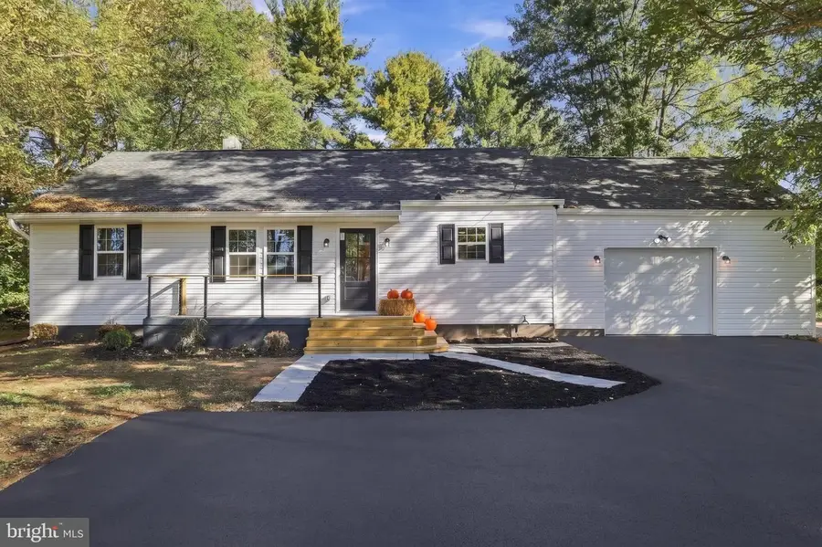 19658 Longmeadow Rd, Hagerstown, MD 21742 - #3