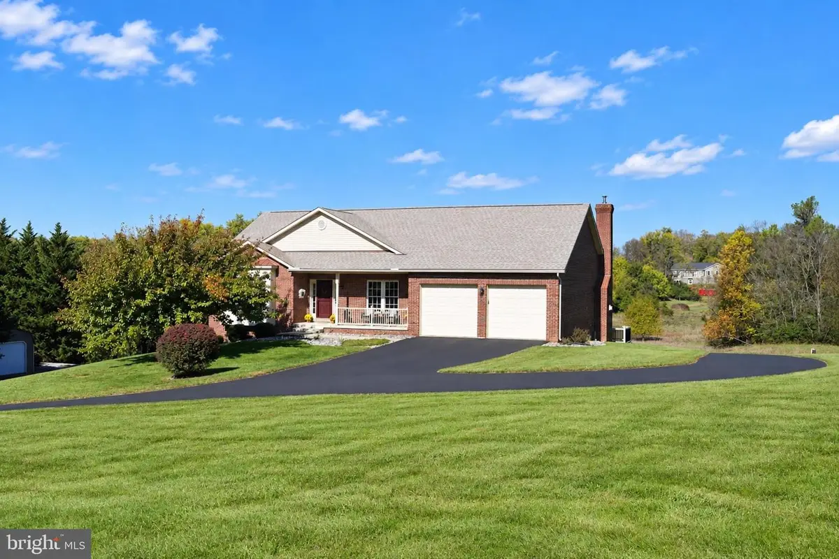 19408 Jeswood Dr, Hagerstown, MD 21740 - #1