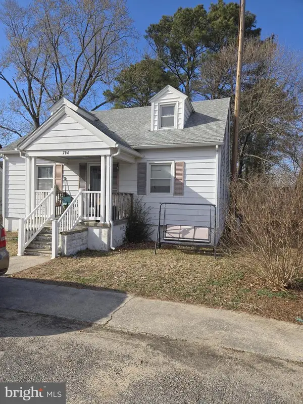 704 4th St, SHARPTOWN, MD 21861