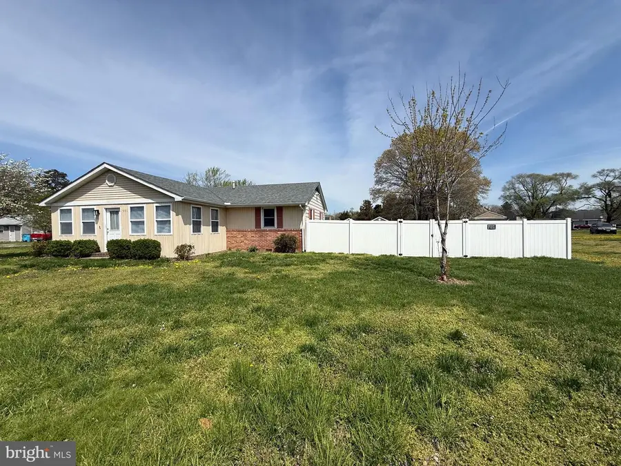 501 Chestnut St, Hebron, MD 21830 - #2