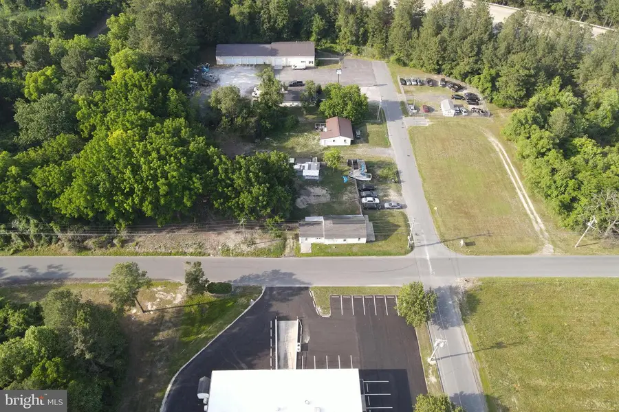 2302 Allen Dr, Salisbury, MD 21801 - #2