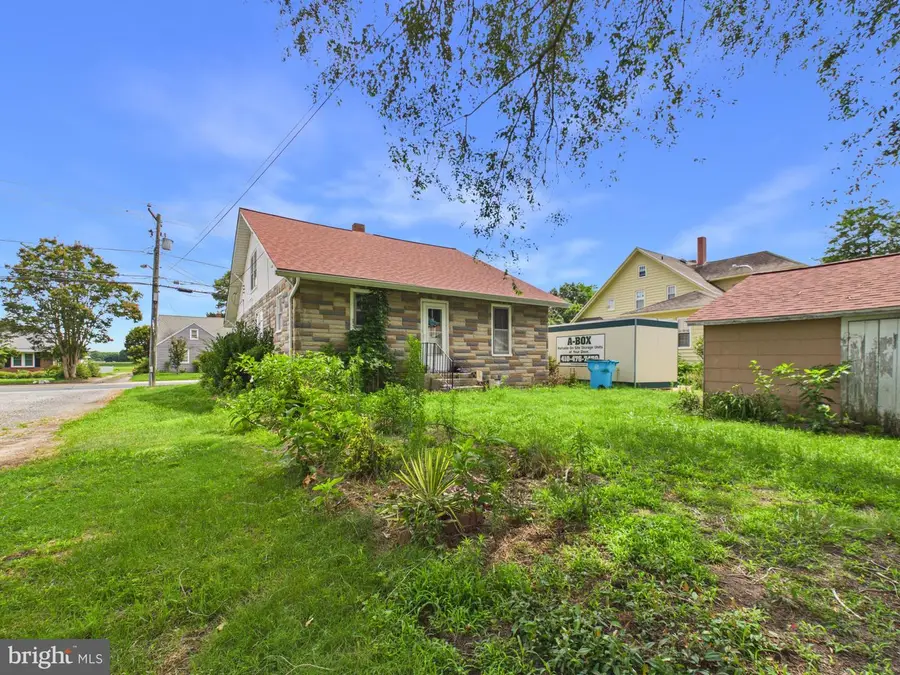310 Lillian St, Hebron, MD 21830 - #3