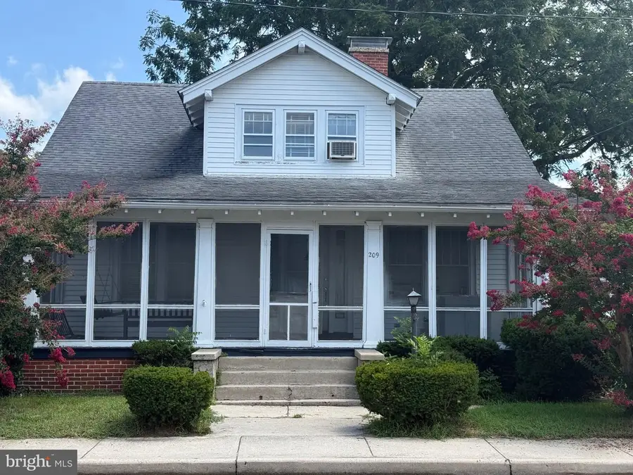 209 Main St, Fruitland, MD 21826 - #2