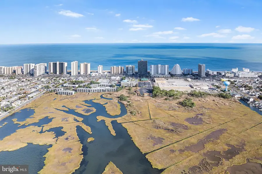 111 100th St #303, Ocean City, MD 21842 - Image #3