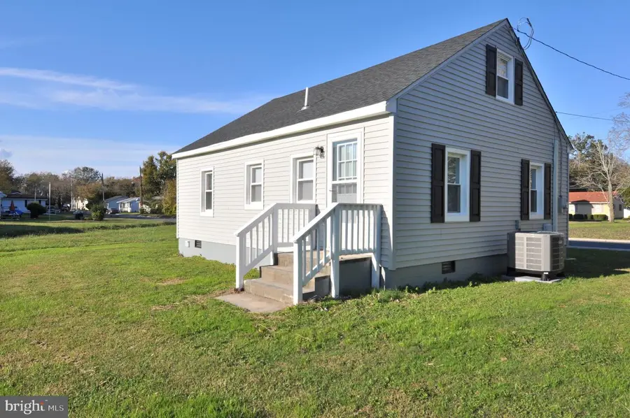 612 Laurel St, Pocomoke City, MD 21851 - Image #2