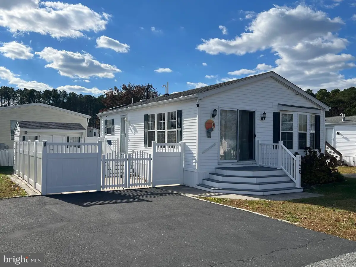 11928 W Yardarm Dr, Berlin, MD 21811 - Image #1