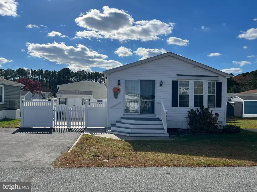 11928 W Yardarm Dr, Berlin, MD 21811 - Image #2